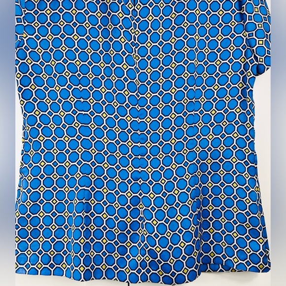 Banana Republic geometric short-sleeve crewneck blouse, Size 8, flared, Office - Picture 6 of 7